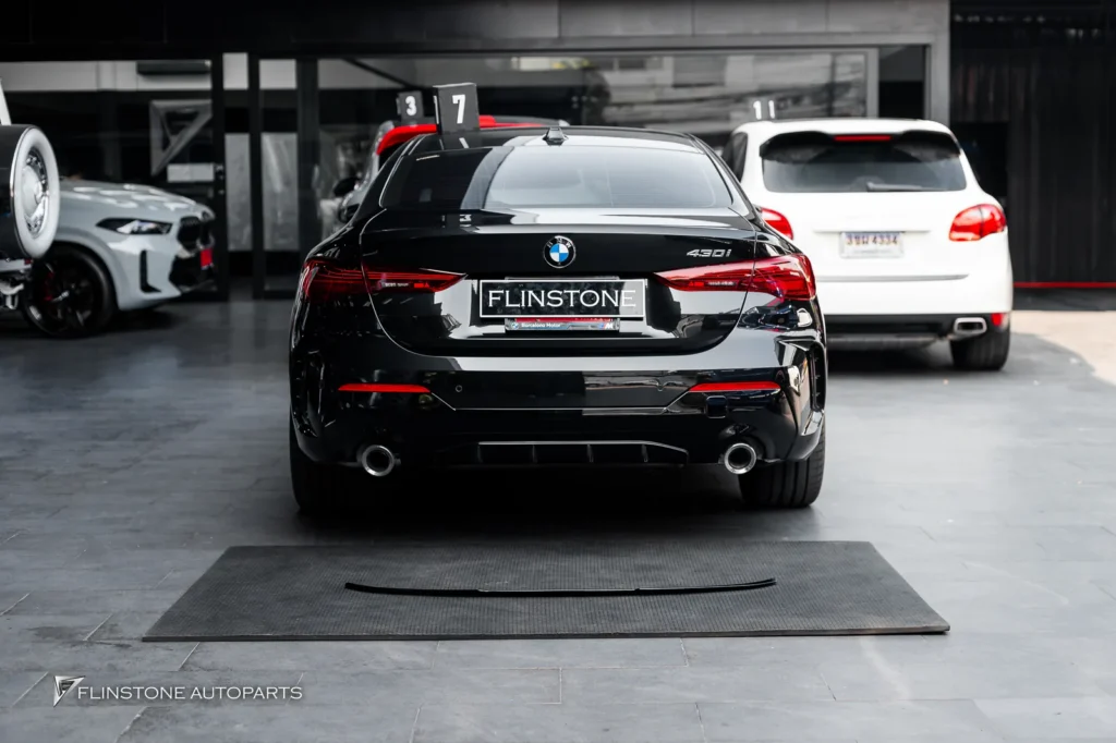 BMW G22 สปอยเลอร์ดำเงา