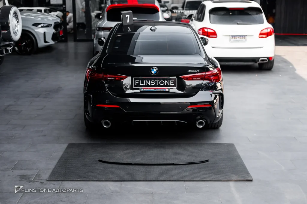 BMW G22 สปอยเลอร์ดำเงา