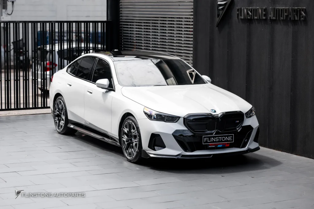 BMW i5 ชุดแต่ง M Performance USUS + ประตูดูด