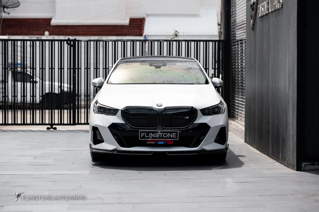 BMW i5 ชุดแต่ง M Performance USUS + ประตูดูด