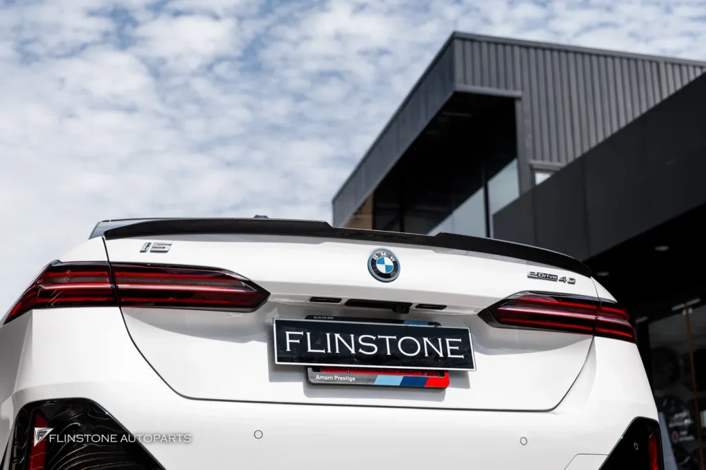 BMW i5 ชุดแต่ง M Performance USUS + ประตูดูด
