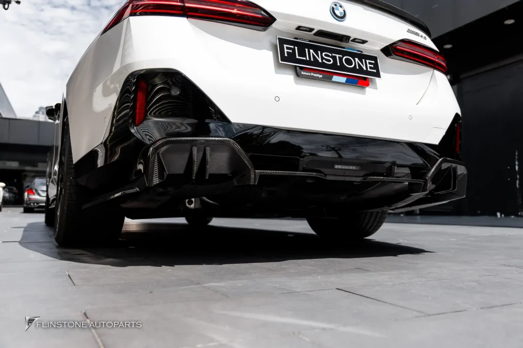 BMW i5 ชุดแต่ง M Performance USUS + ประตูดูด