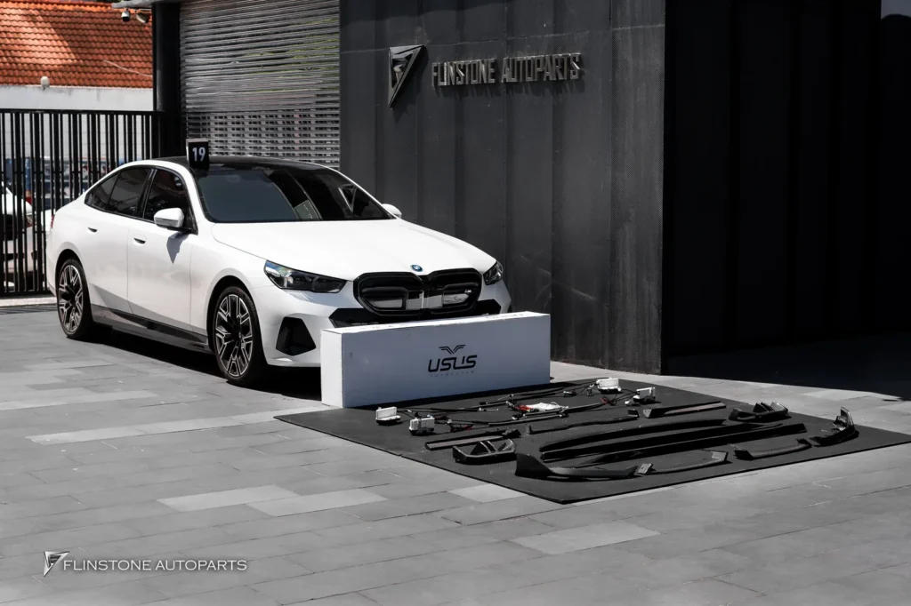 BMW i5 ชุดแต่ง M Performance USUS + ประตูดูด