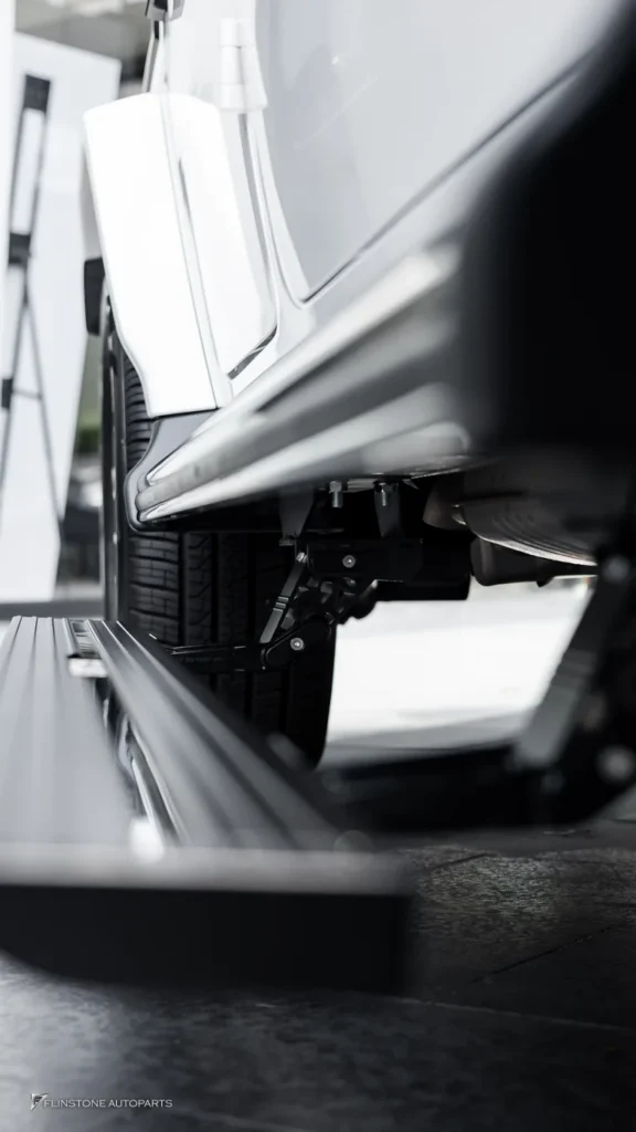 Mercedes-Benz G-Class บันไดไฟฟ้า