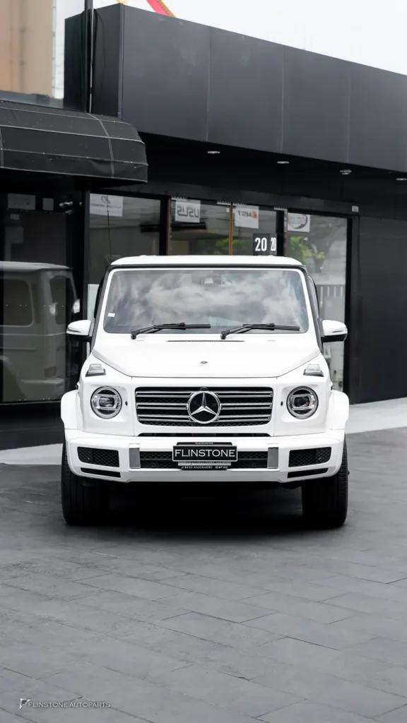 Mercedes-Benz G-Class บันไดไฟฟ้า