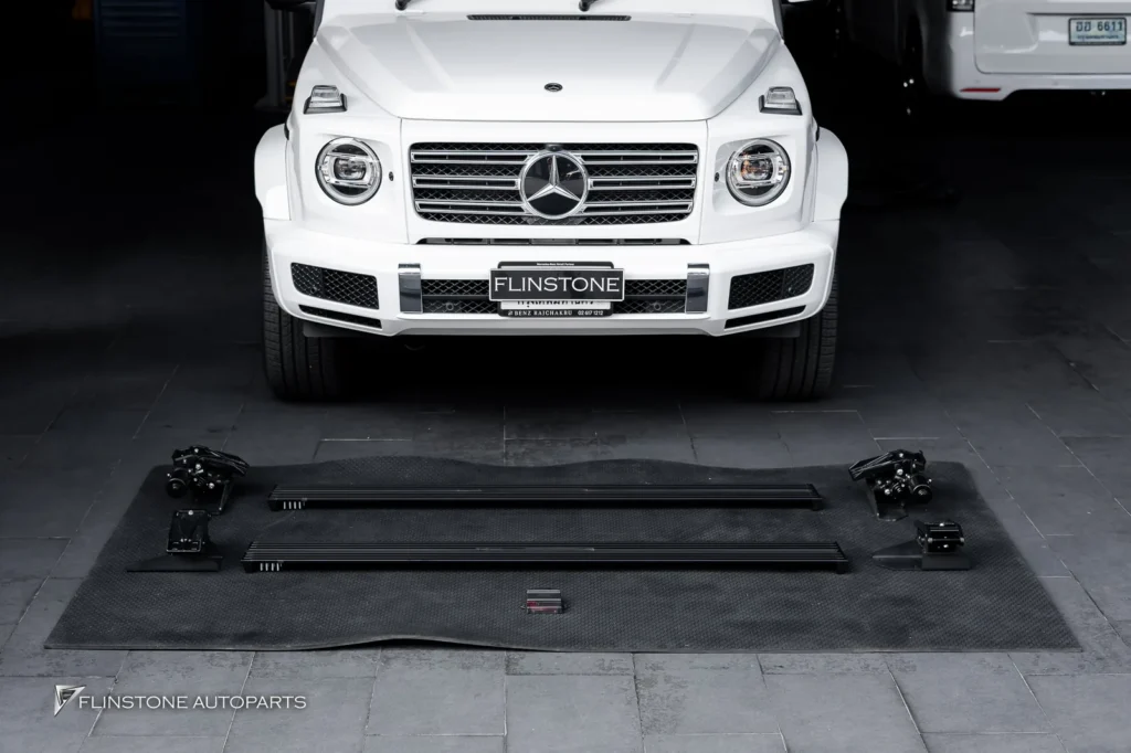 Mercedes-Benz G-Class บันไดไฟฟ้า