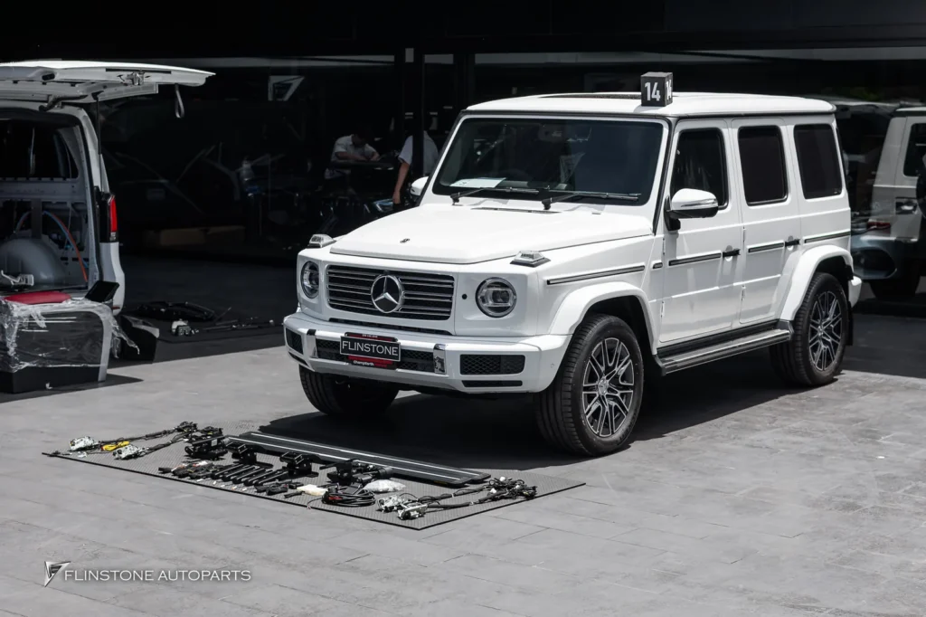 Mercedes-Benz G-Class ประตูดูด Keyless บันได
