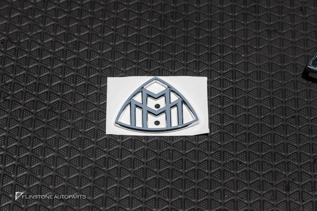 Mercedes-Benz S-Class กระจังหน้า Logo Maybach ฟิล์มสี