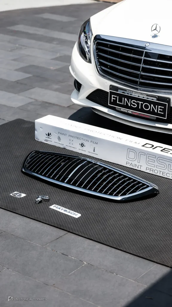Mercedes-Benz S-Class กระจังหน้า Logo Maybach ฟิล์มสี