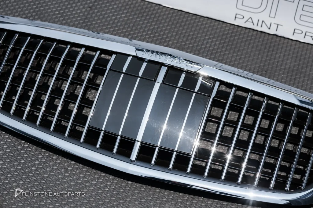 Mercedes-Benz S-Class กระจังหน้า Logo Maybach ฟิล์มสี