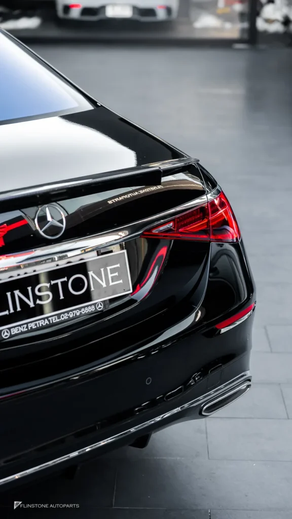 Mercedes-Benz S-Class สปอยเลอร์