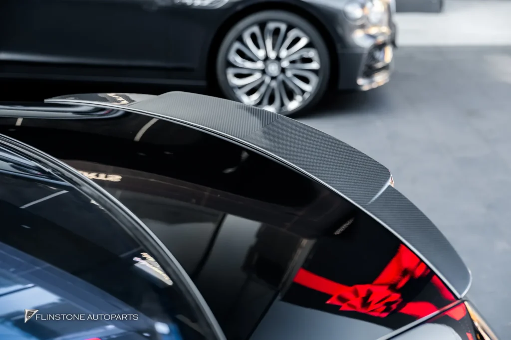 Mercedes-Benz S-Class สปอยเลอร์