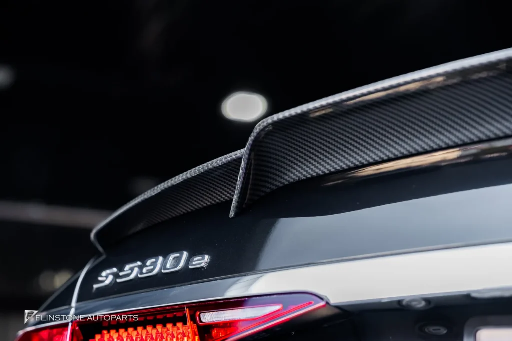 Mercedes-Benz S-Class สปอยเลอร์