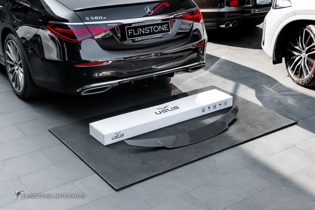 Mercedes-Benz S-Class สปอยเลอร์