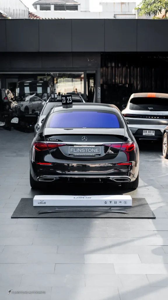 Mercedes-Benz S-Class สปอยเลอร์