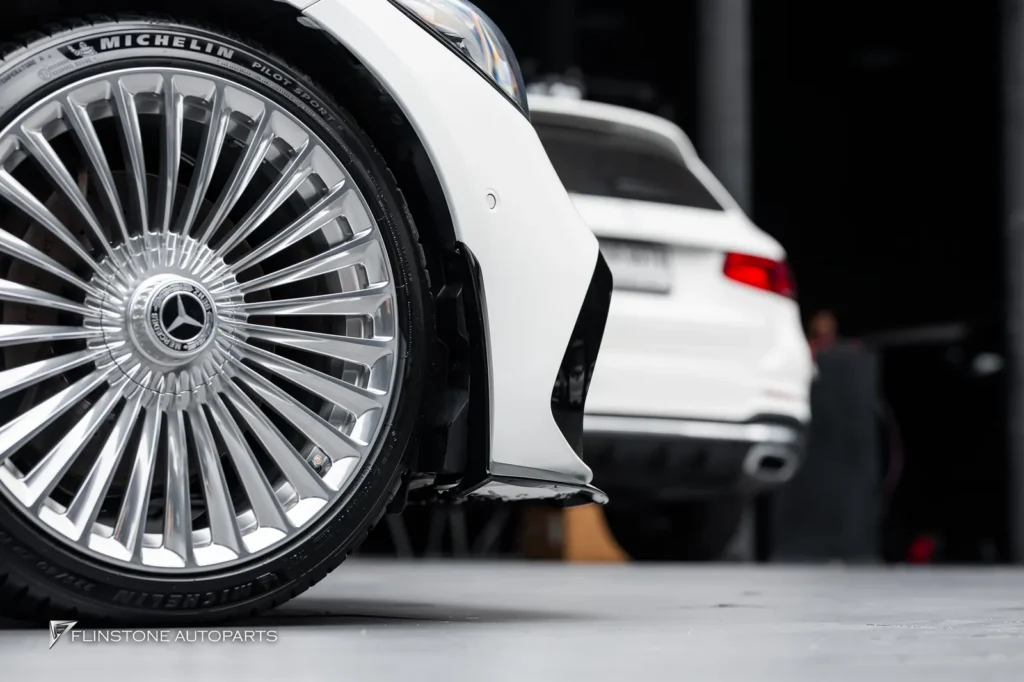 Mercedes-Benz W205 เปลี่ยนโฉม W206 C63 AMG ล้อ USUS