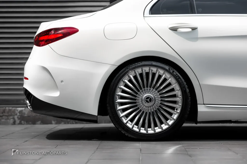 Mercedes-Benz W205 เปลี่ยนโฉม W206 C63 AMG ล้อ USUS
