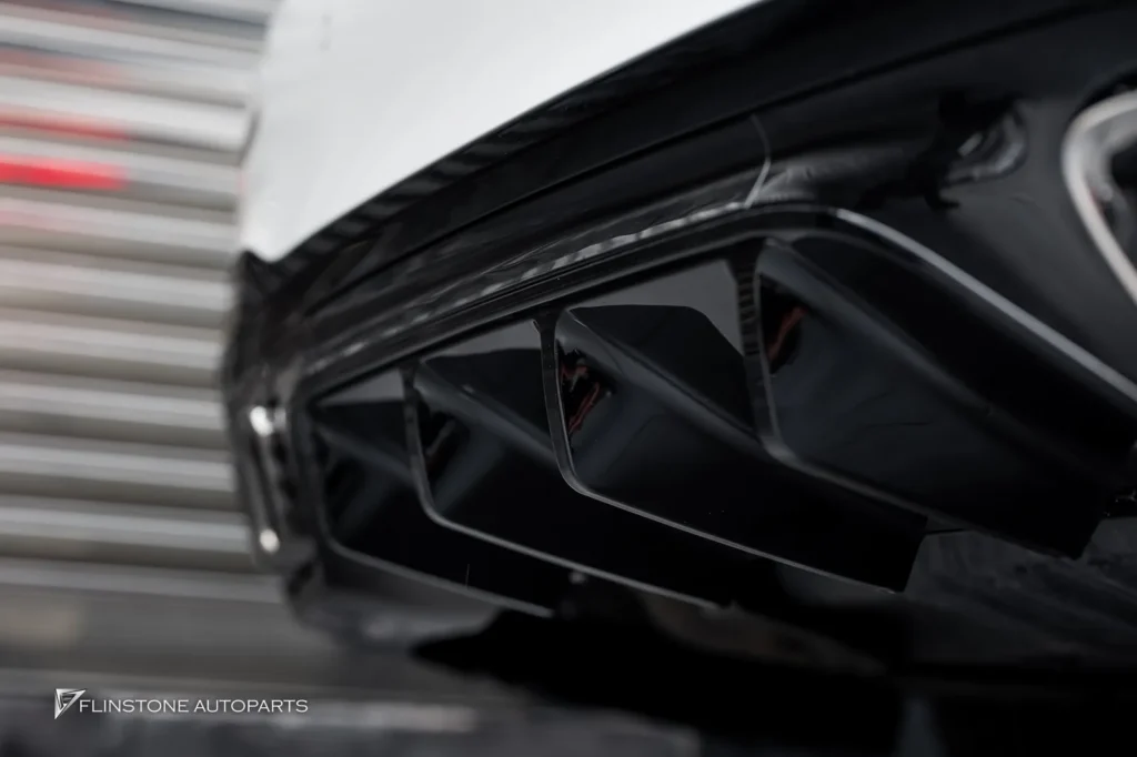 Mercedes-Benz W205 เปลี่ยนโฉม W206 C63 AMG ล้อ USUS