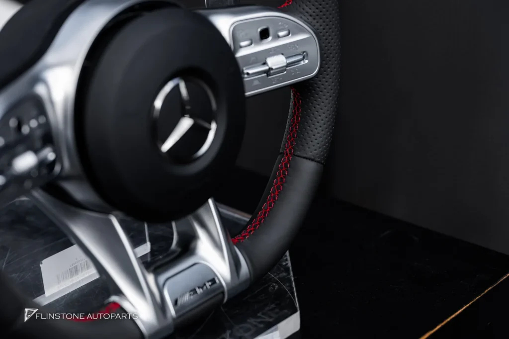 Mercedes-Benz W205 พวงมาลัย