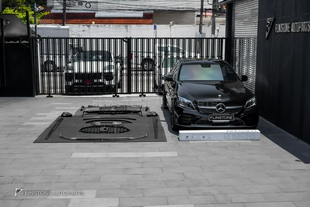 Mercedes-Benz W205 พาร์ทคาร์บอนรอบคัน ปลายท่อ กระจังหน้า ฟิล์ม