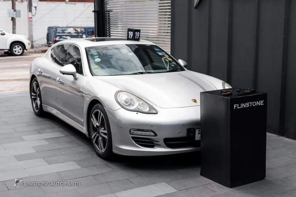 Porsche Panamera กล้อง iRoad