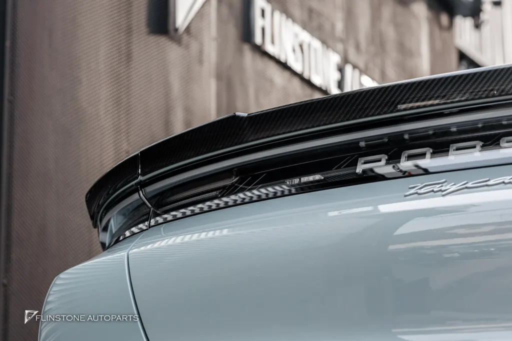 Porsche Taycan 4S สปอยเลอร์