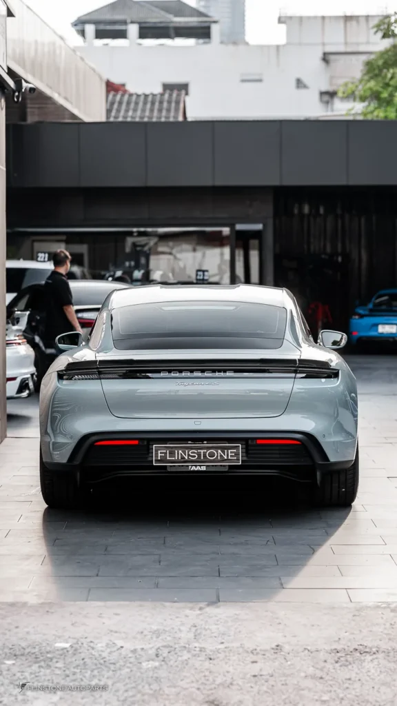 Porsche Taycan 4S สปอยเลอร์