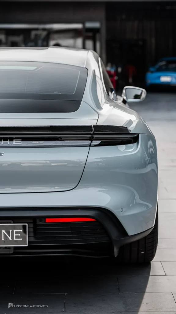 Porsche Taycan 4S สปอยเลอร์