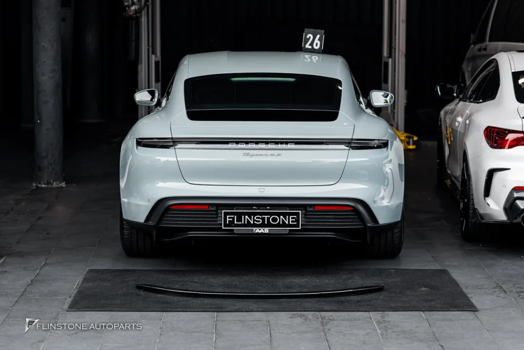 Porsche Taycan 4S สปอยเลอร์