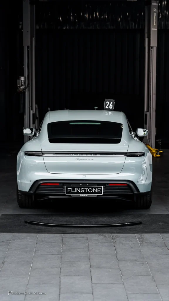 Porsche Taycan 4S สปอยเลอร์