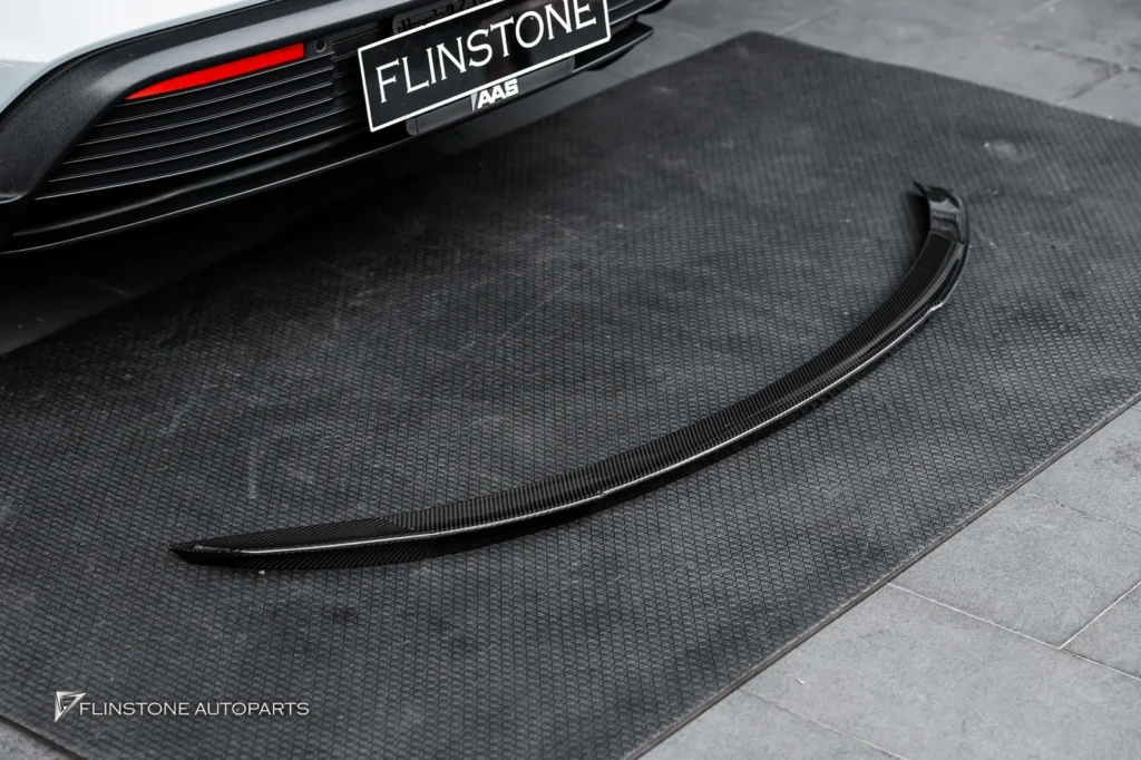Porsche Taycan 4S สปอยเลอร์