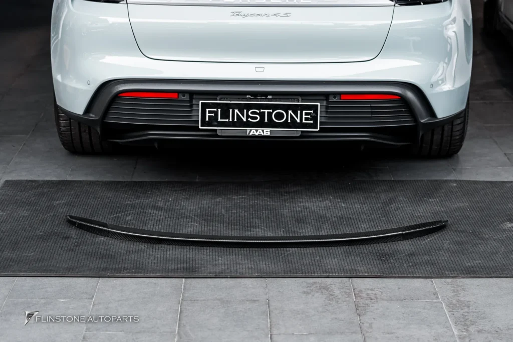 Porsche Taycan 4S สปอยเลอร์
