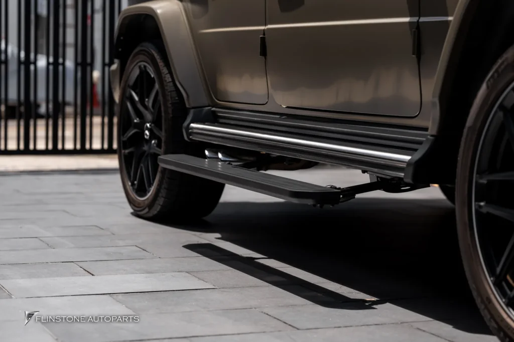Mercedes-Benz G-Class บันได