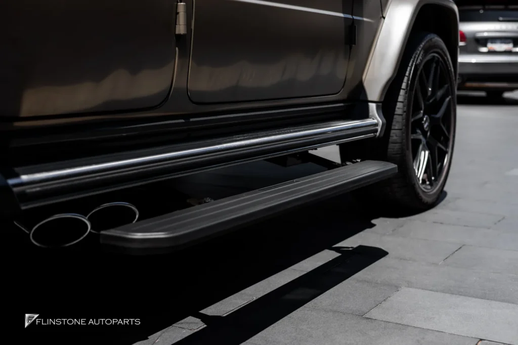 Mercedes-Benz G-Class บันได