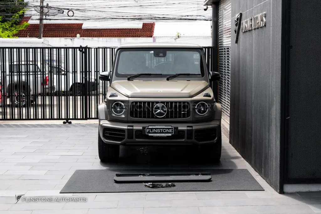 Mercedes-Benz G-Class บันได