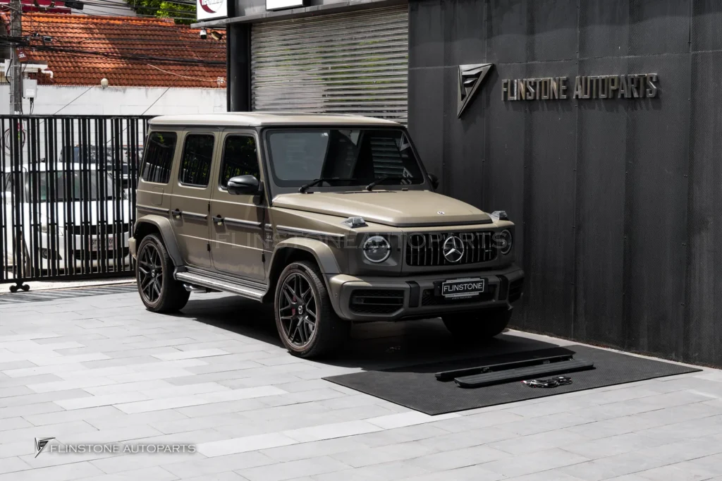 Mercedes-Benz G-Class บันได