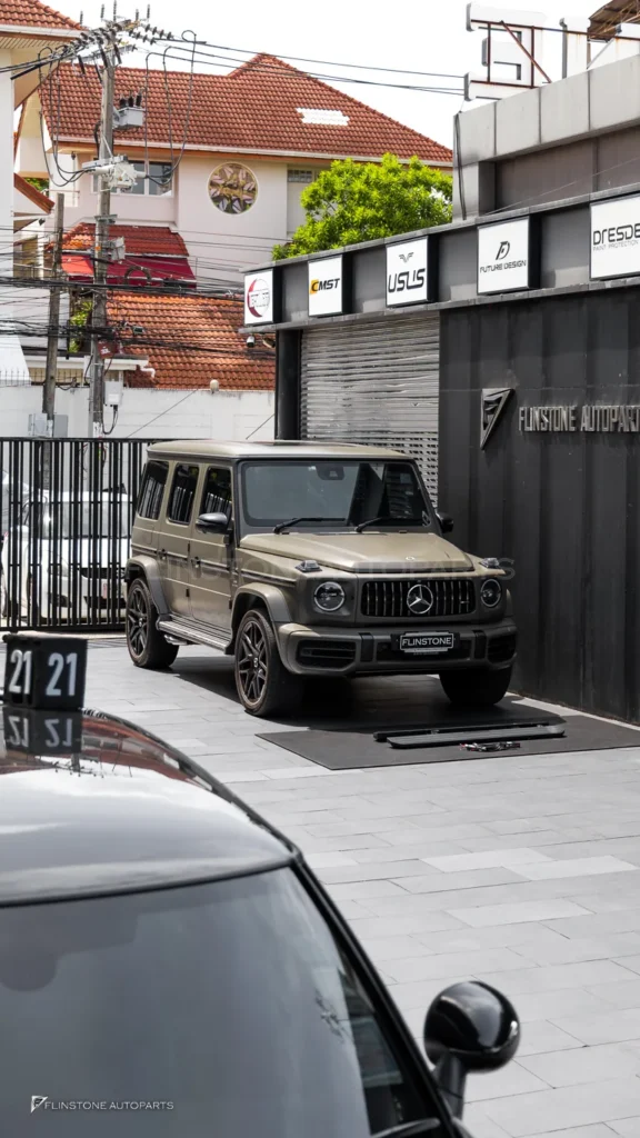 Mercedes-Benz G-Class บันได