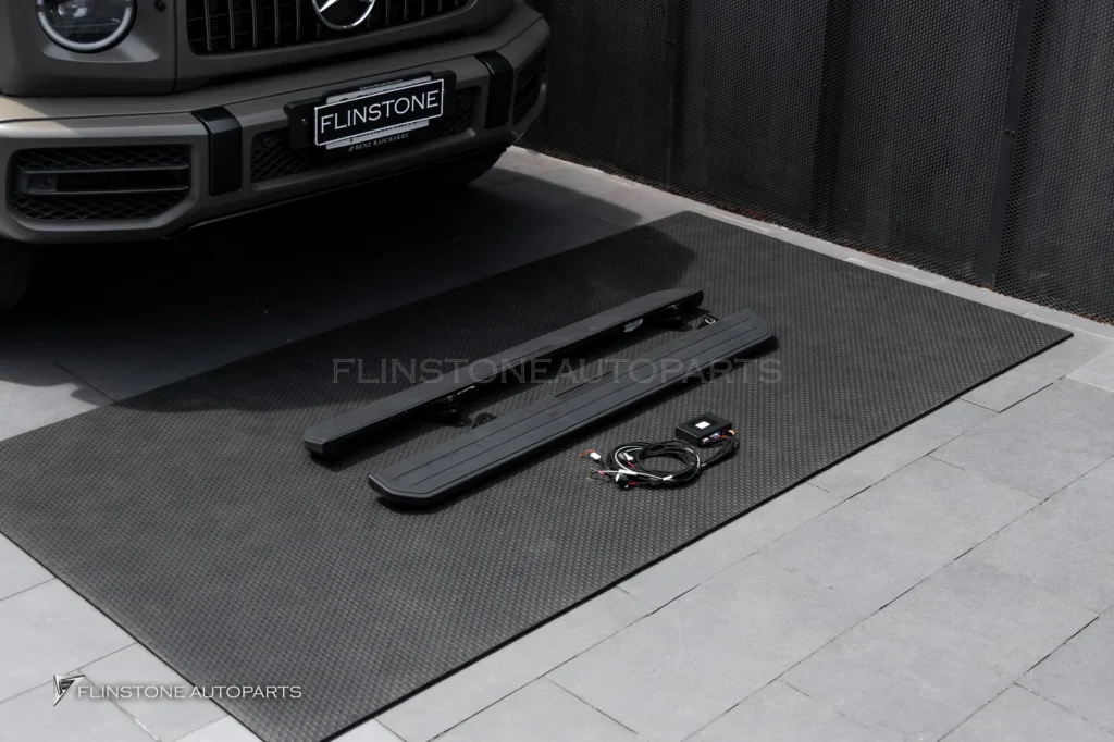 Mercedes-Benz G-Class บันได