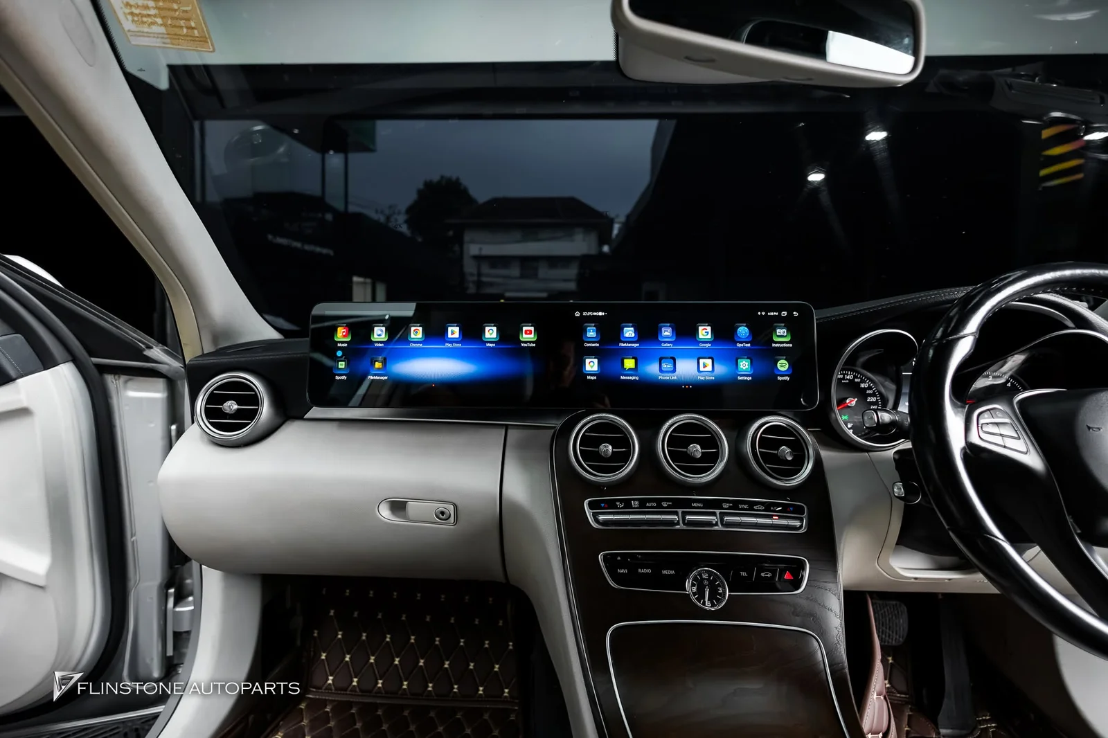 W205 C205 C-Class 2024 — long screen installation work Dual Screen system Android for Merc