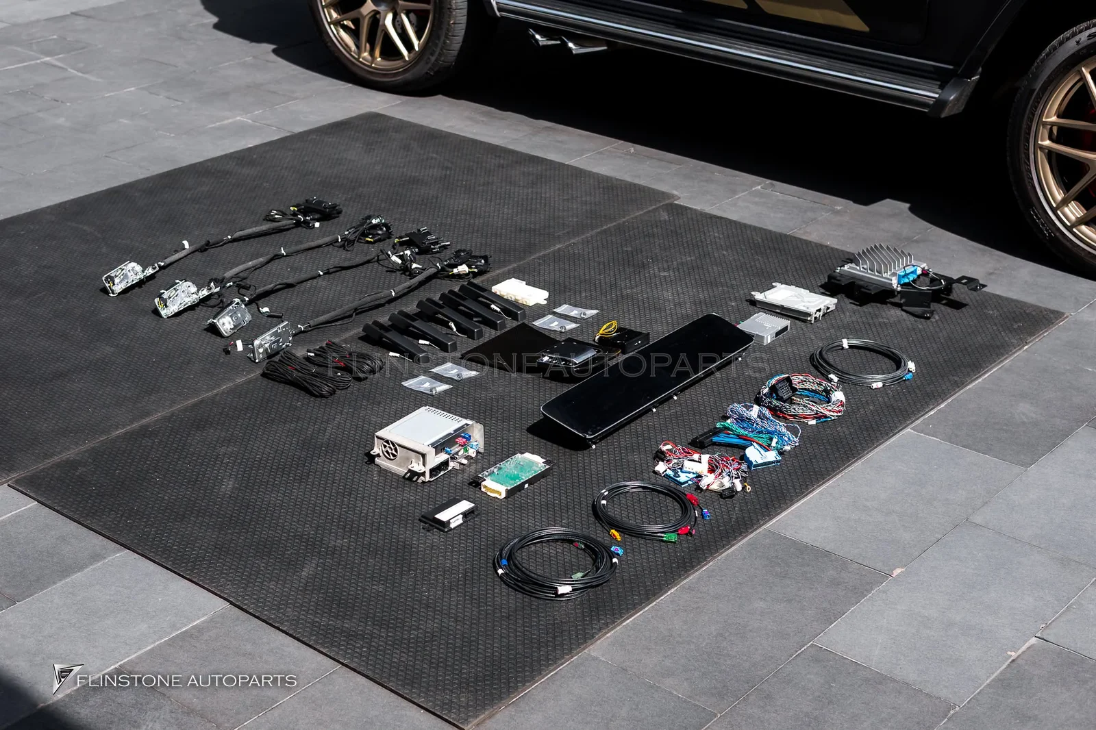 W464 G-Class อัพเกรดจอทัชสกรีน+ประตูดูด MBUX 2026 สำหรับ G-Class ทุกรุ่น