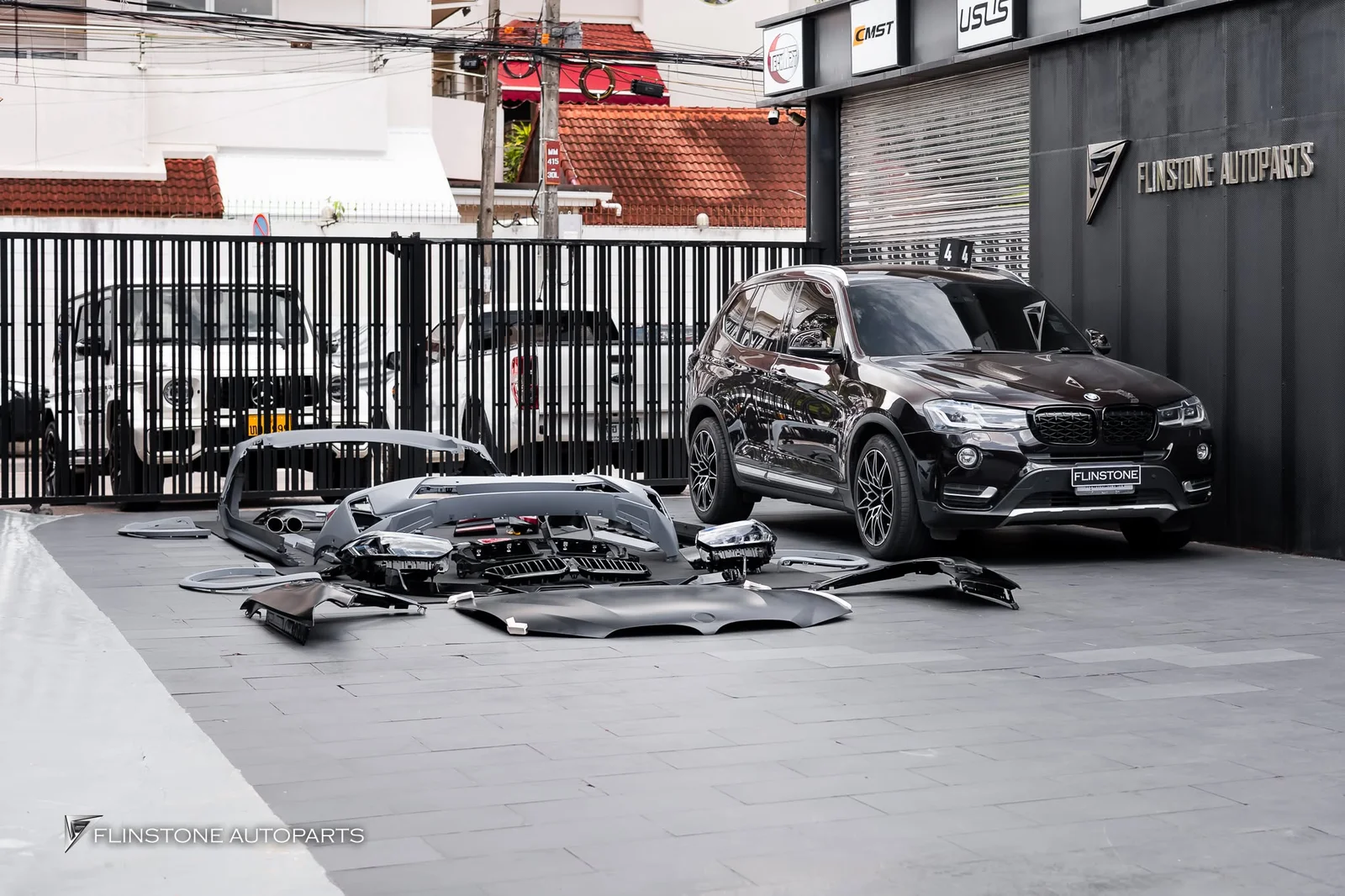 BMW F26 X4 / F25 X3 部件就位，准备改款升级 BMW X3 F25 是 X3M G01 Look