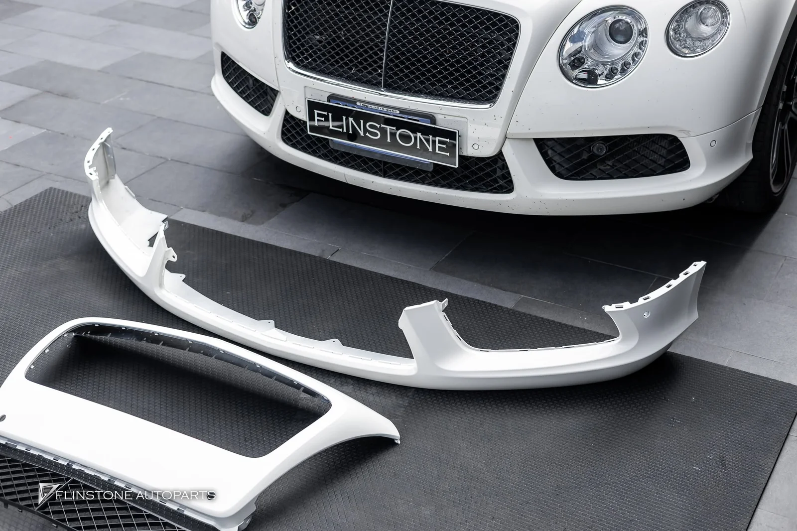 Bentley Continental GT เลือกติดตั้งกันชนหน้าใหม่พร้อมกระจังหน้า