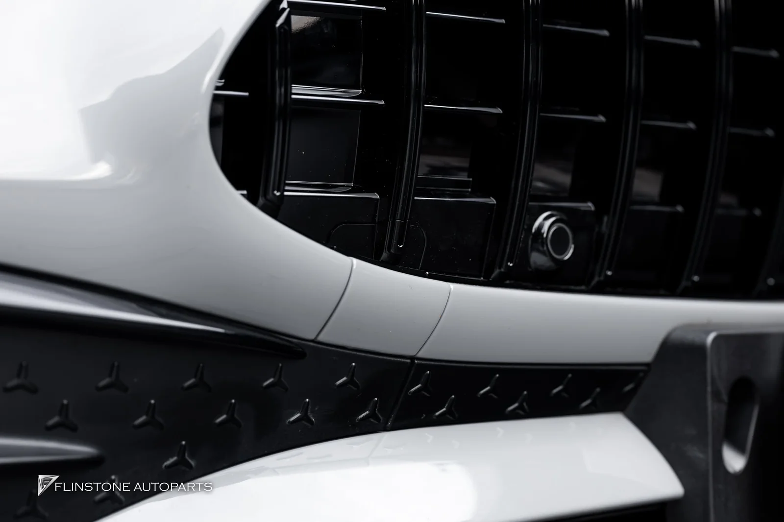 C236 CLE-Class Coupe แต่งรถ CLE300 ด้วยกระจังหน้าสีดำเงาทรง CLE53 AMG