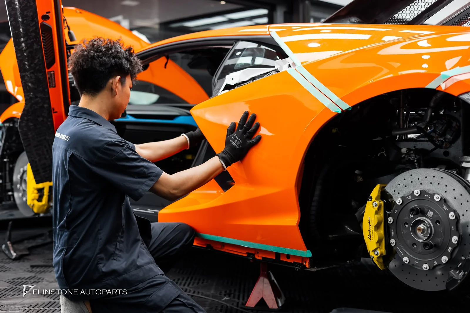 ภาพผลงานติดตั้งชุดแต่งรอบคันสำหรับ LAMBORGHINI Revuelto ทั้งภายนอกและภายใน