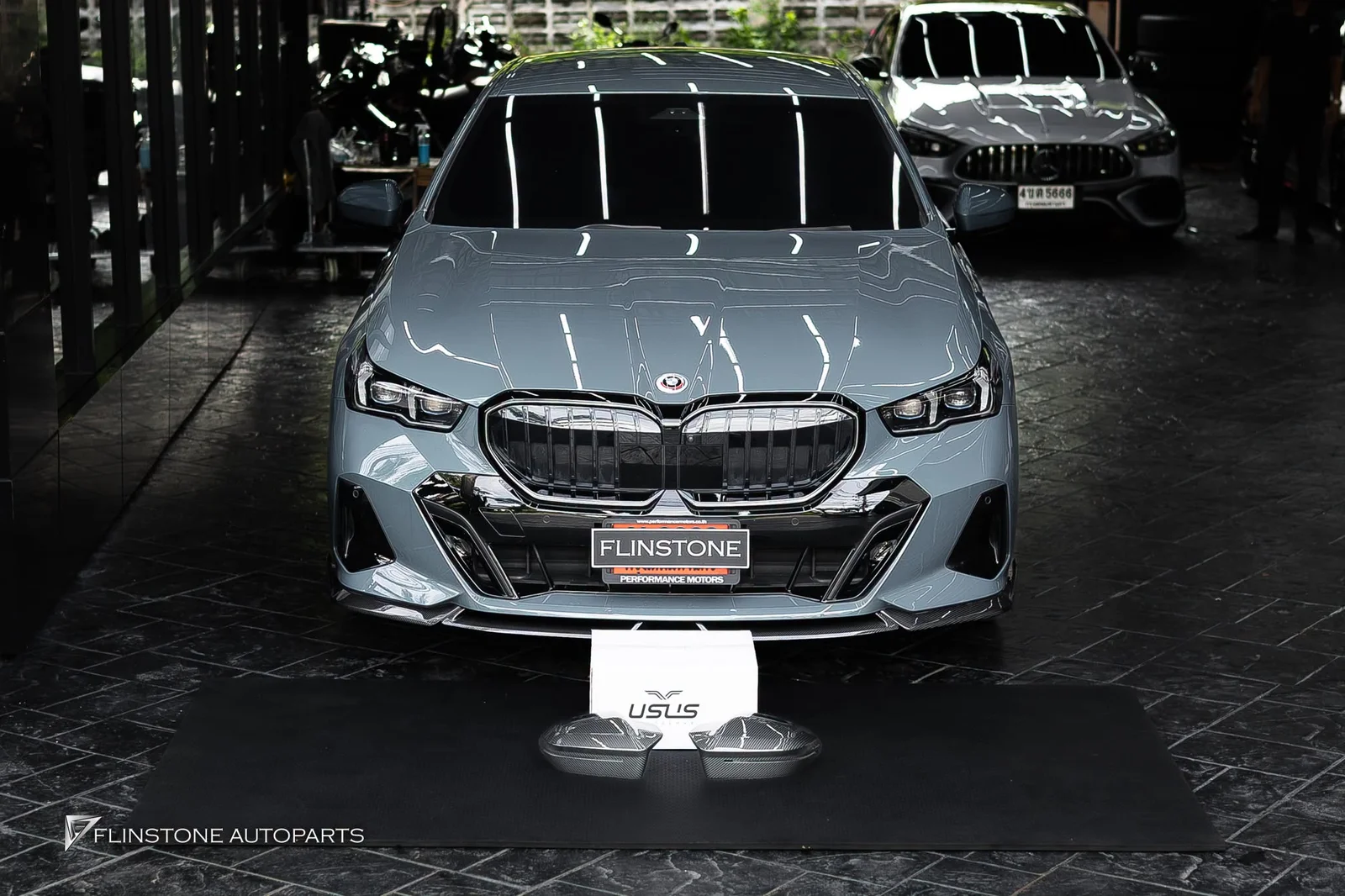 BMW i5 G60 มั่นใจว่าจะได้งานกระจกมองข้างคาร์บอนที่ดีที่สุด