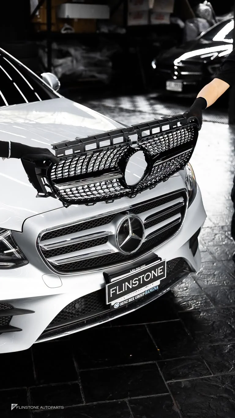 ติดตั้งกระจังหน้าทรง Diamond สำหรับ W213 E-Class