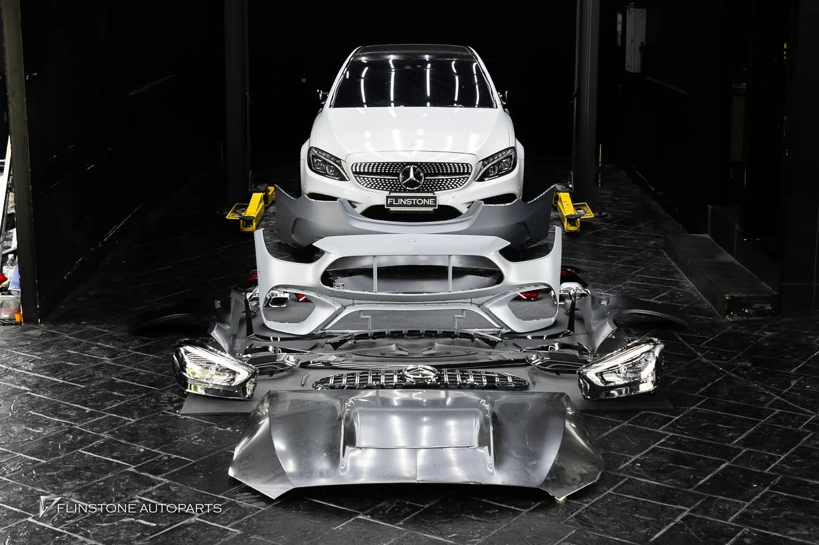 W205 C205 C-Class 2024 — แต่งเปลี่ยนโฉม C-Class รหัส W205 ปี 2015 ให้เป็นปี W206 C63s