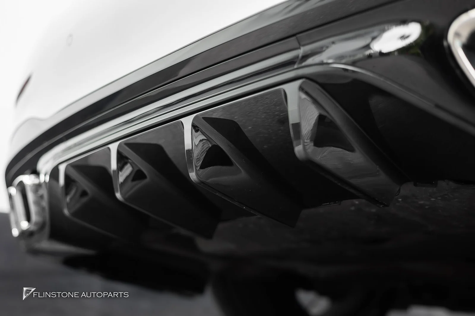 W205 C205 C-Class 2024 — แต่งเปลี่ยนโฉม C-Class รหัส W205 ปี 2015 ให้เป็นปี W206 C63s