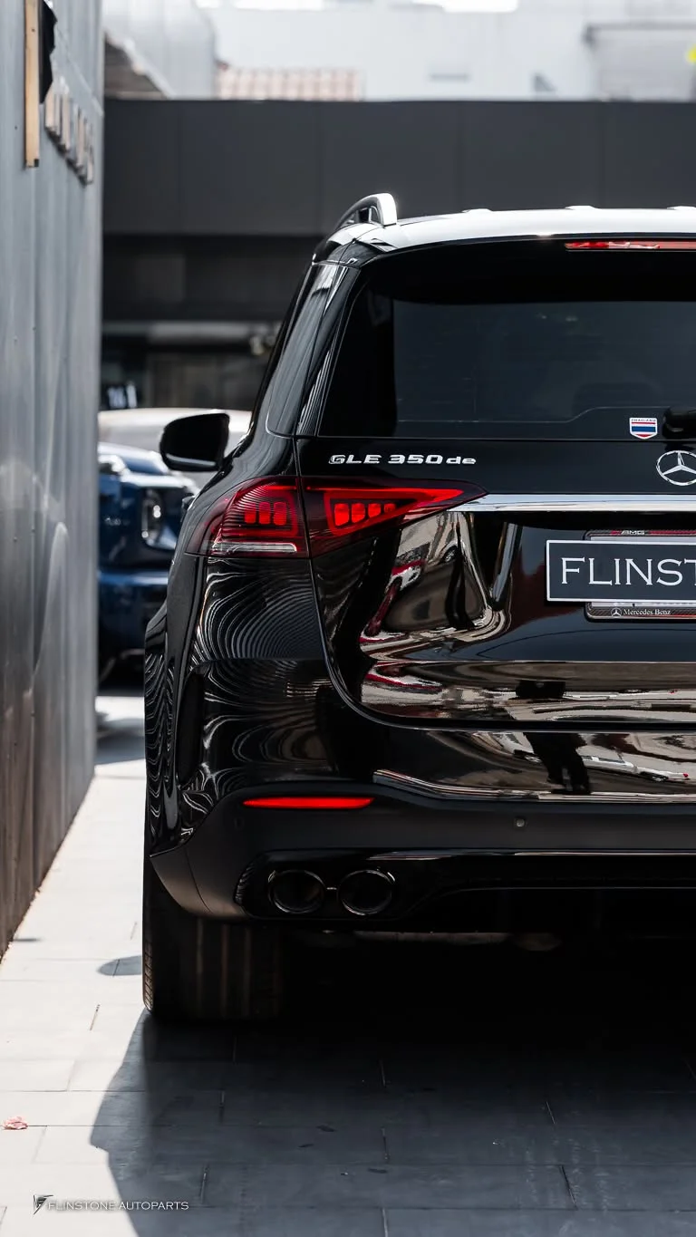 W167 GLE-Class ติดตั้งดิฟฟิวเซอร์พร้อมปลายท่อ GLE53 AMG สีดำ
