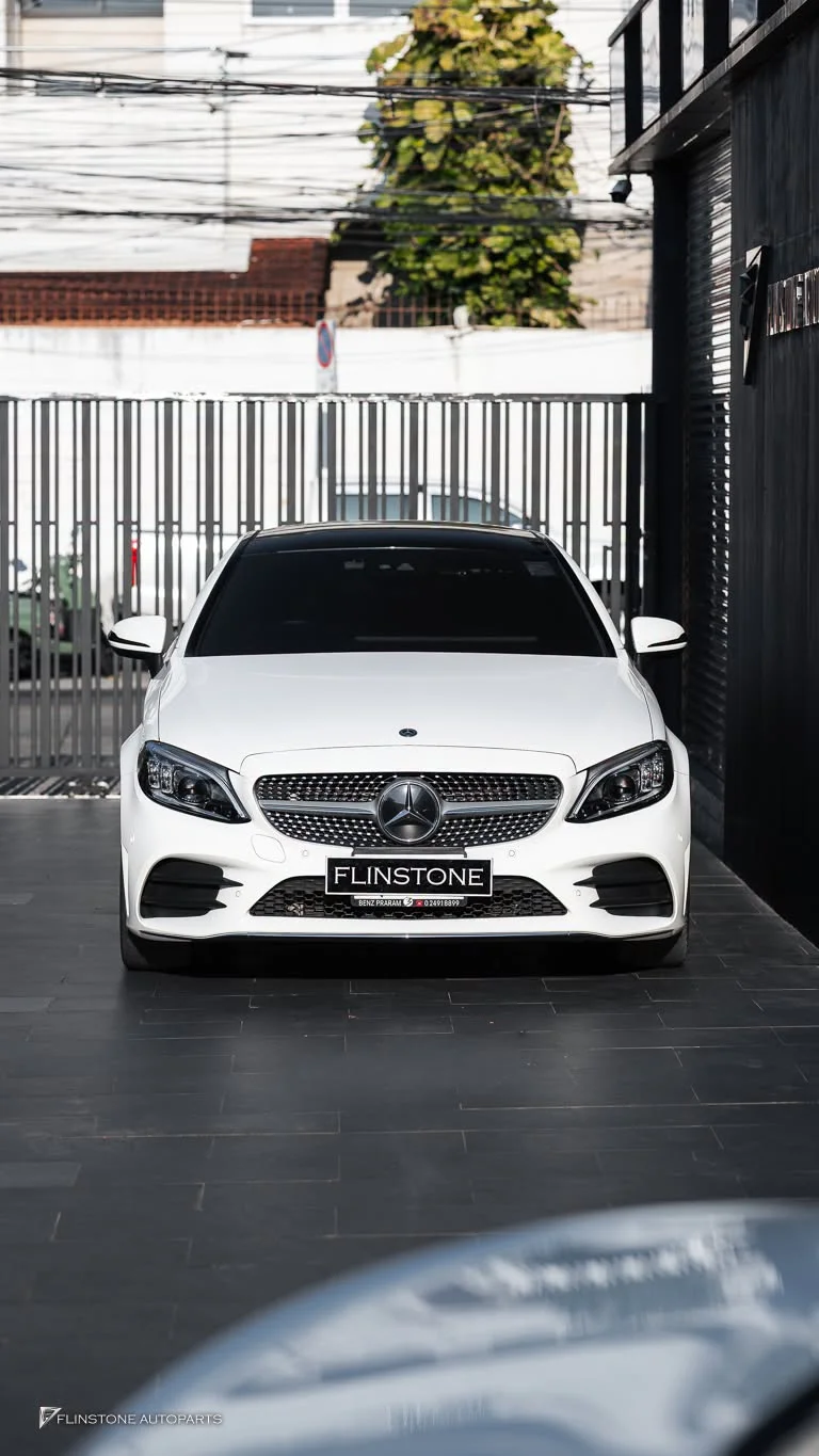 W205 C205 C-Class 2024 อัปเกรดความล้ำสมัยให้ภายในห้องโดยสารของ Mercedes-Benz W205 C-Class